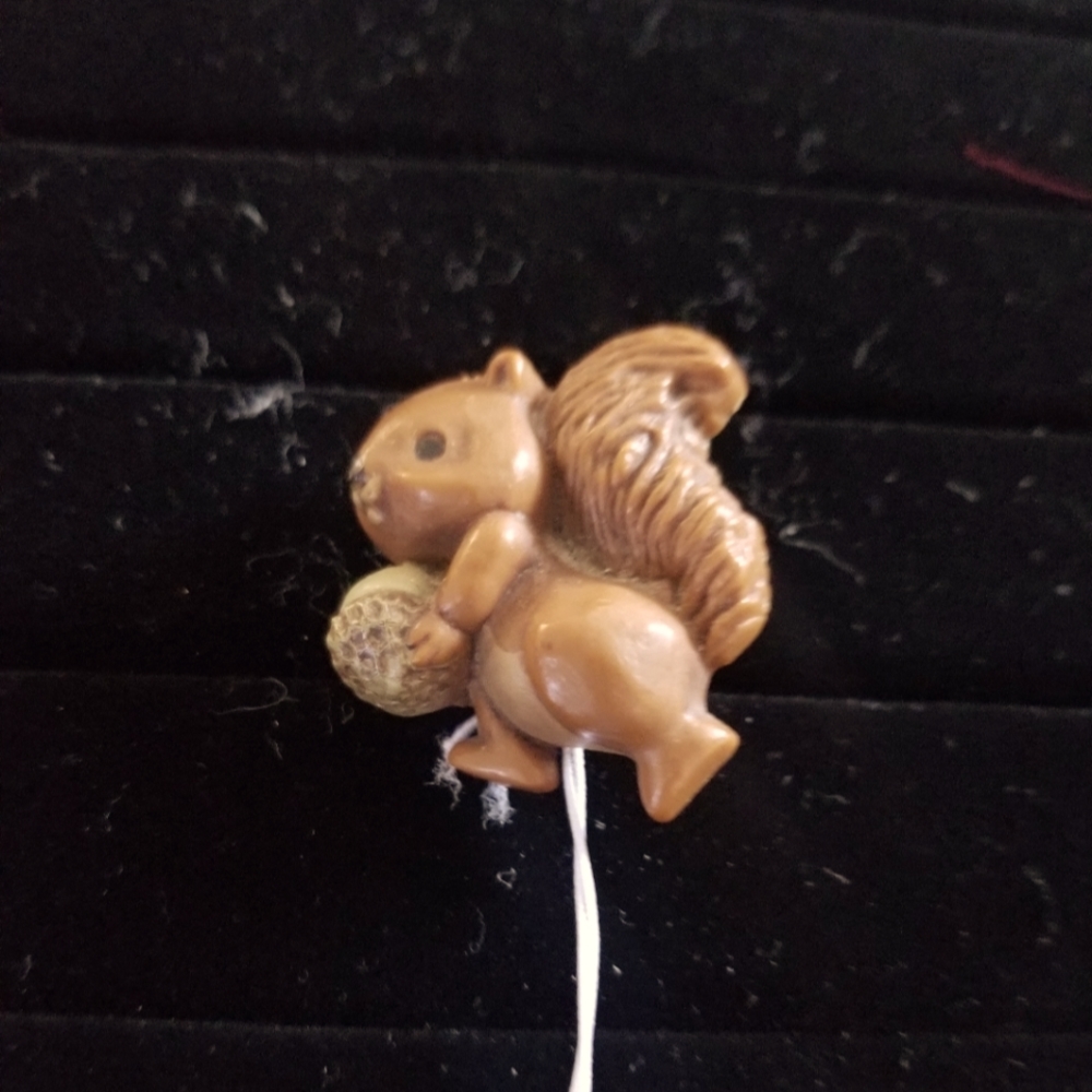 Vintage hallmark squirrel pin